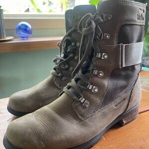 Sorel Women's Lace-up Boots 8.5